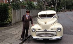 1946 Ford Sedan Hot Rod in Corish Cream (6)