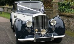 1951 Bentley MK VI in Midnight Blue over Ivory 2