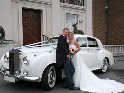 Gold Wedding Cars London, Bedford, Milton Keynes, Luton Services