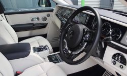 Latest Rolls Royce Phantom 8 front interior