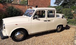 Unique London Cab Laundelet in off White (rear hood down) 3